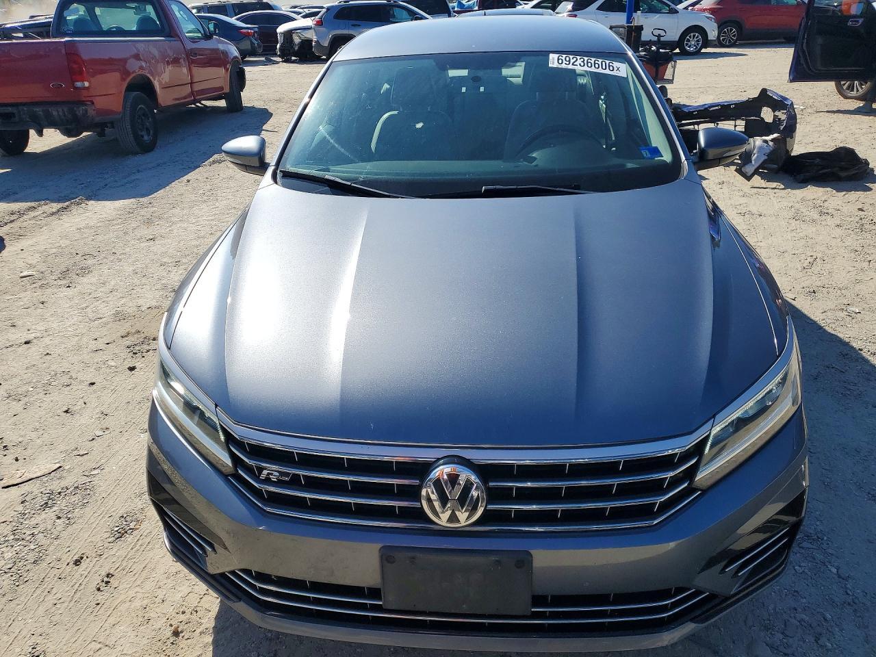2018 VOLKSWAGEN PASSAT S — Фото 5 из 13