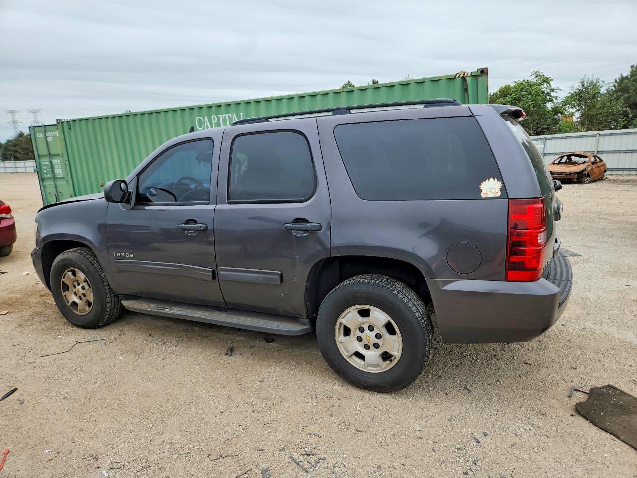 2010 CHEVROLET TAHOE C1500 LS — Фото 2 из 12