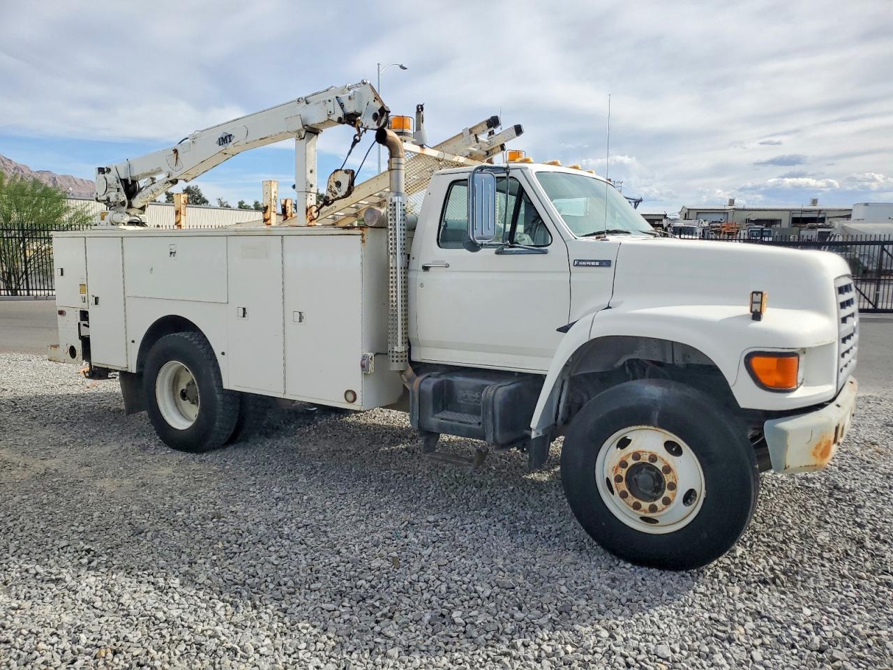 1997 FORD F800 UTILITY / SERVICE TRUCK