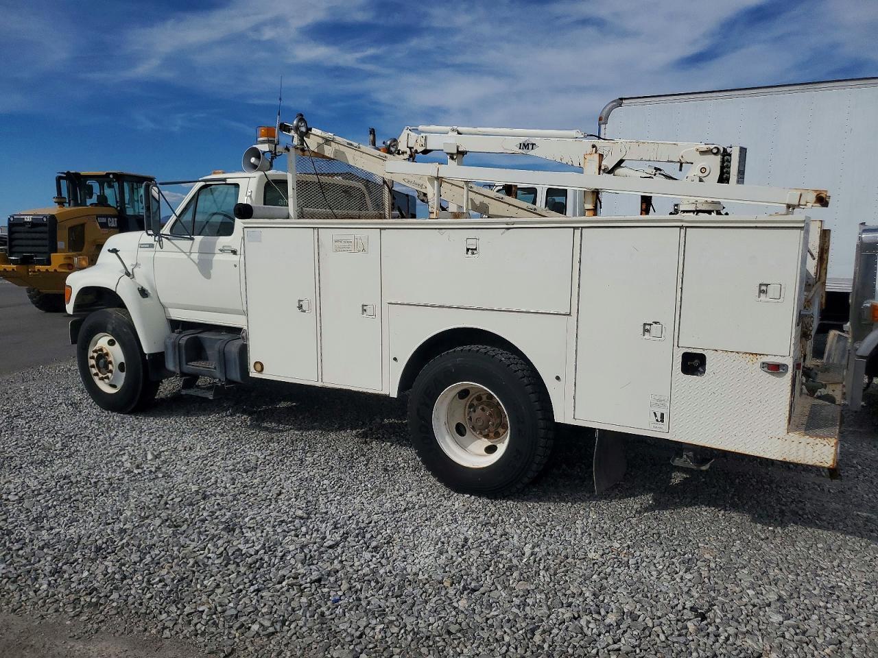 1997 FORD F800 UTILITY / SERVICE TRUCK — Фото 3 из 10