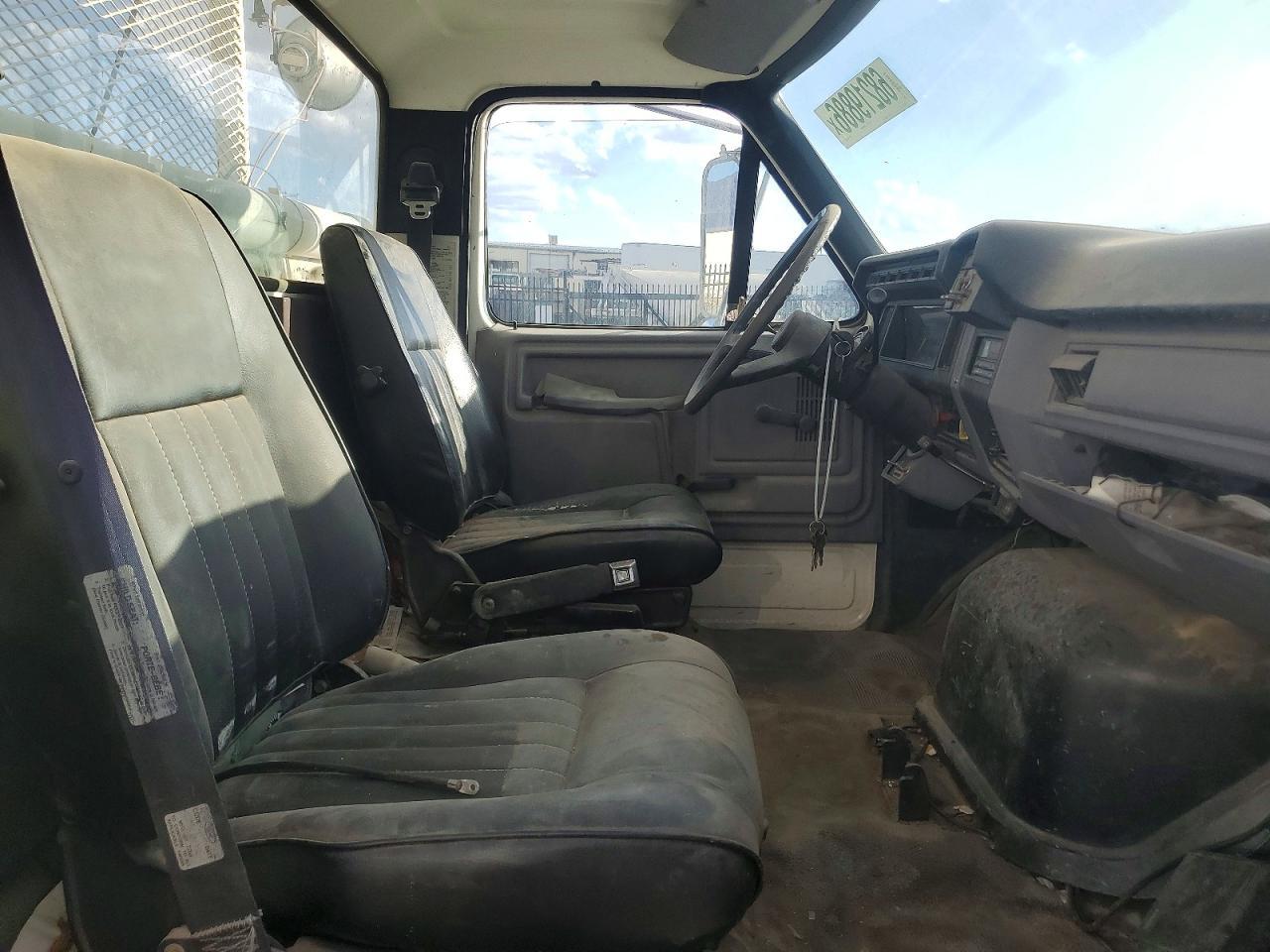 1997 FORD F800 UTILITY / SERVICE TRUCK — Фото 6 из 10