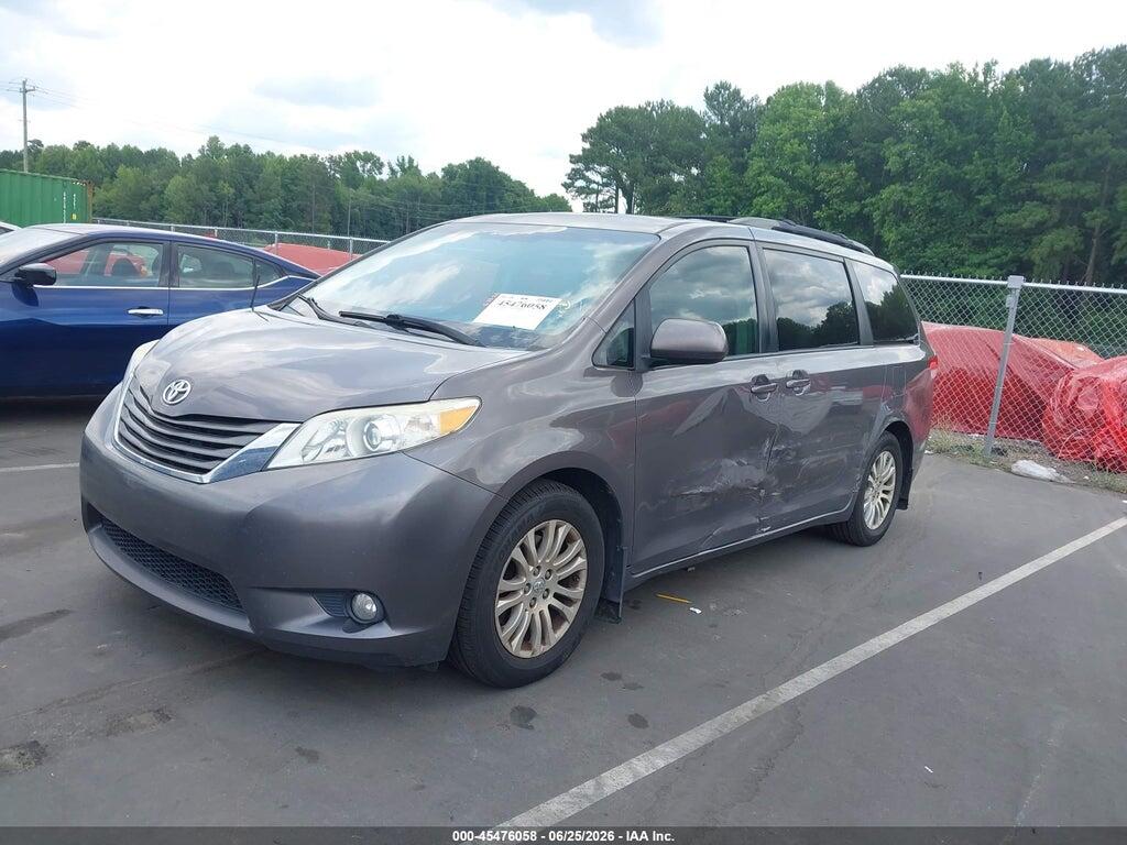 5TDYK3DCXDS347566 2013 TOYOTA SIENNA photo no. 2