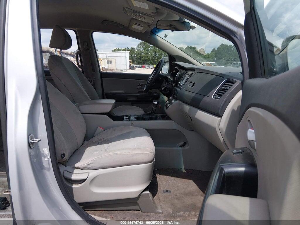 KNDMA5C11J6401538 2018 KIA SEDONA photo no. 5