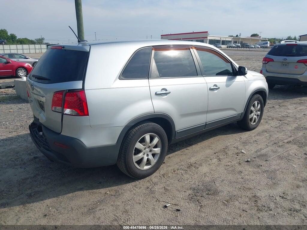 5XYKT3A18CG202897 2012 KIA SORENTO photo no. 4