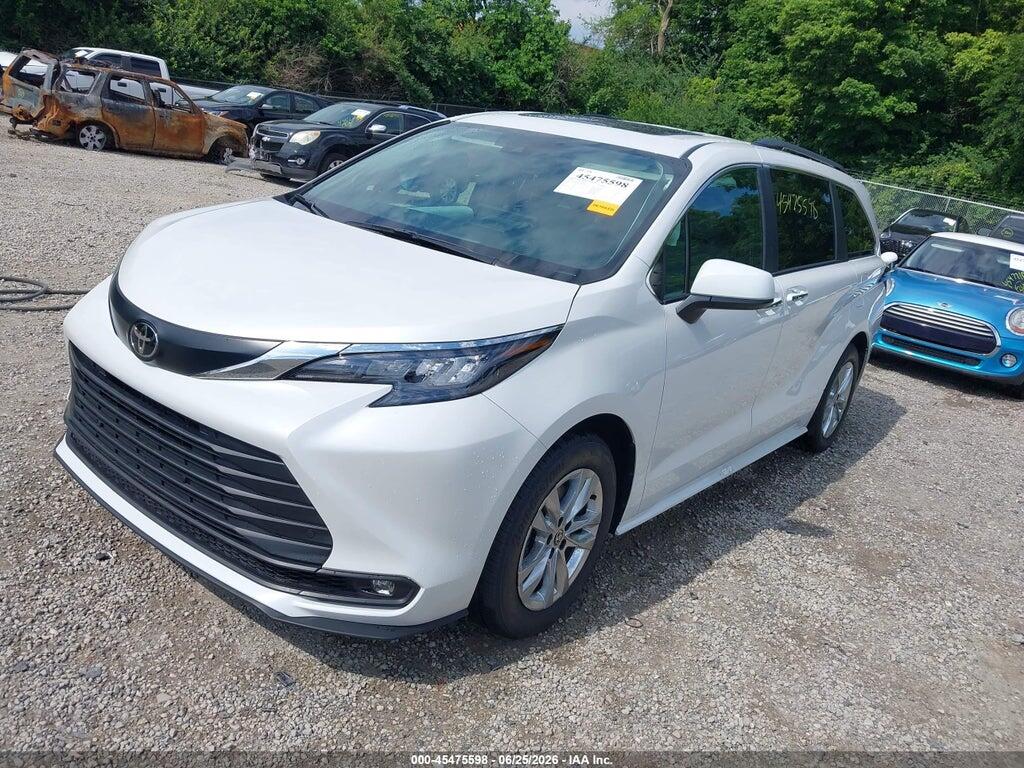 5TDYSKFC4TS245069 2026 TOYOTA SIENNA photo no. 2