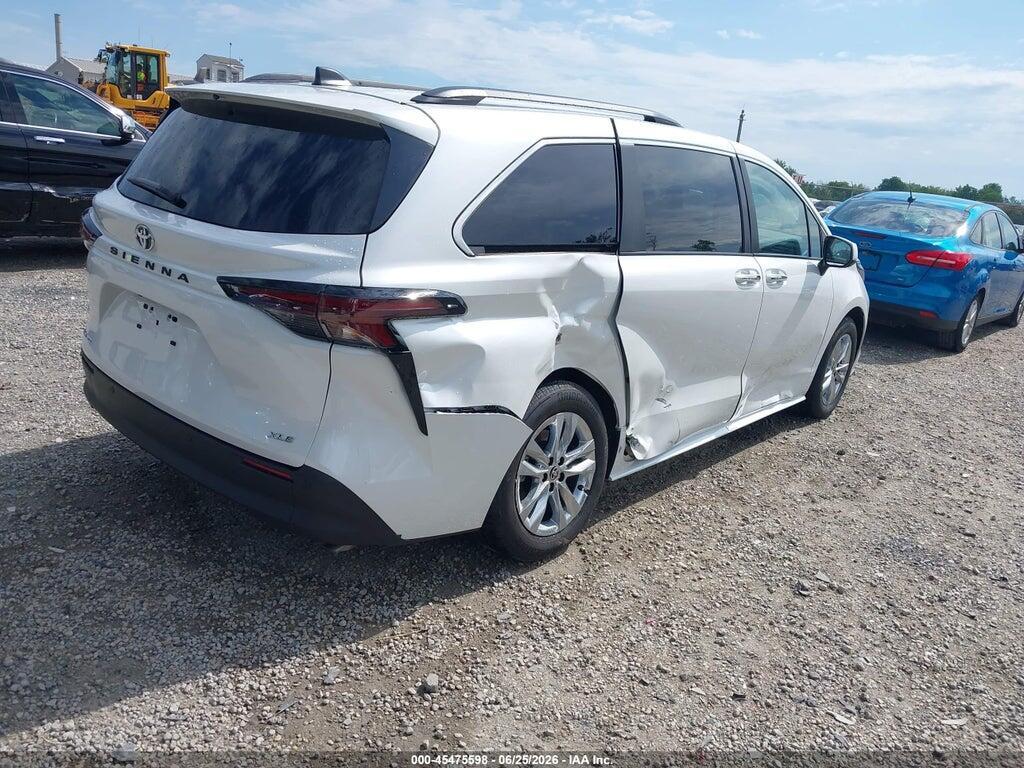 5TDYSKFC4TS245069 2026 TOYOTA SIENNA photo no. 4