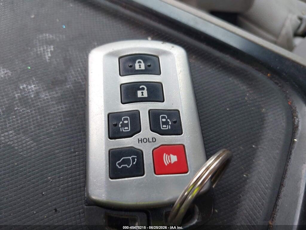 5TDYZ3DCXKS989486 2019 TOYOTA SIENNA photo no. 11