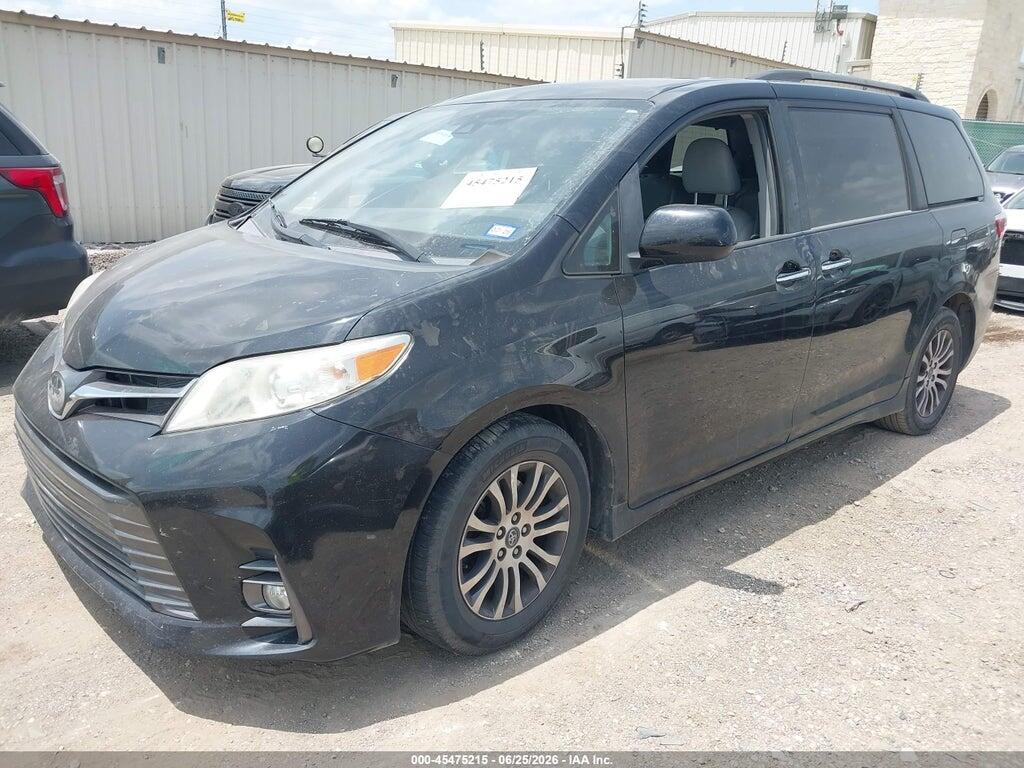 5TDYZ3DCXKS989486 2019 TOYOTA SIENNA photo no. 2