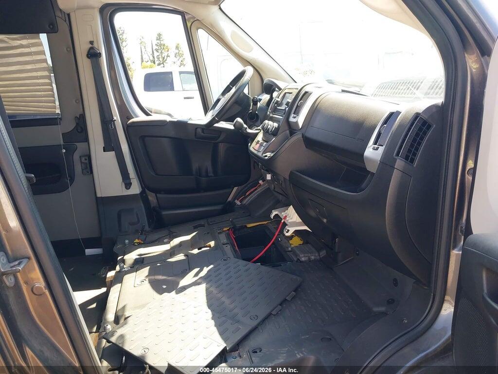 3C6TRVBG8JE146706 2018 RAM PROMASTER 1500 photo no. 5