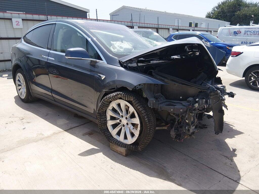 5YJXCBE28HF048256 2017 TESLA MODEL X photo no. 1
