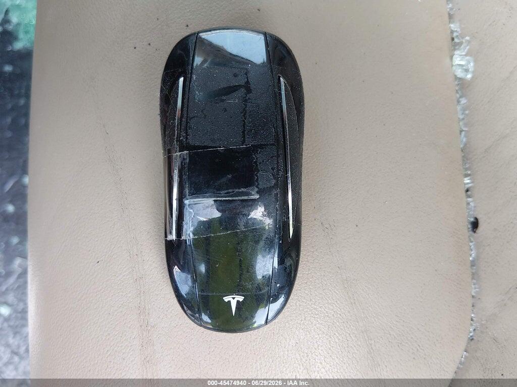 5YJXCBE28HF048256 2017 TESLA MODEL X photo no. 11