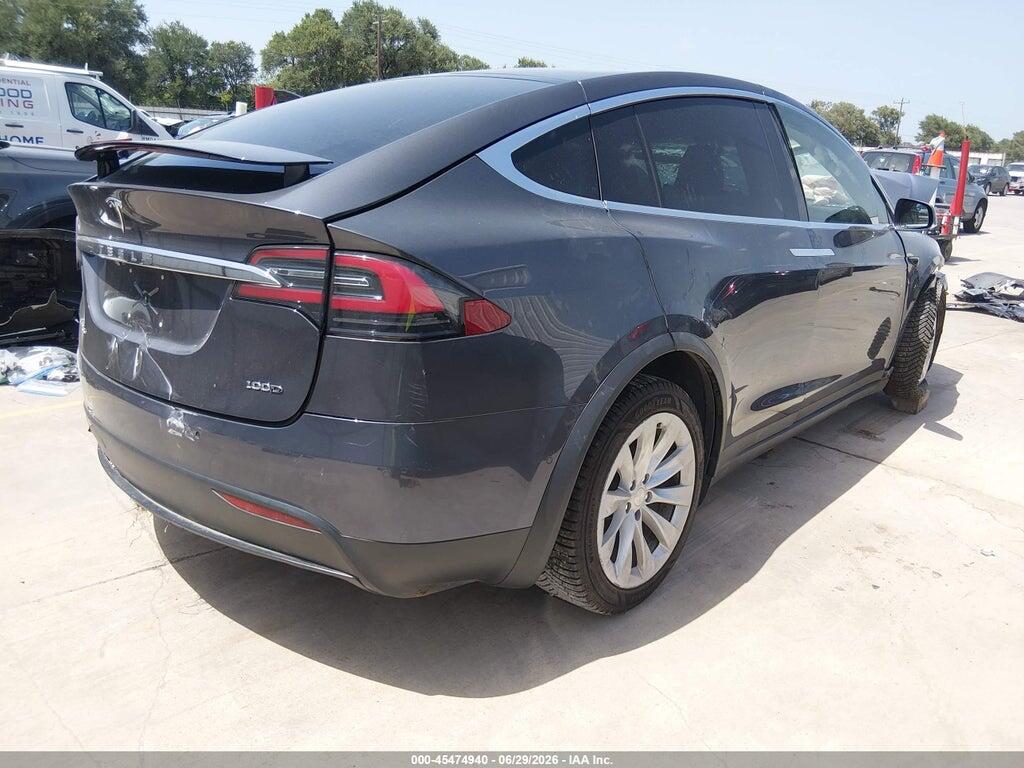 5YJXCBE28HF048256 2017 TESLA MODEL X photo no. 4