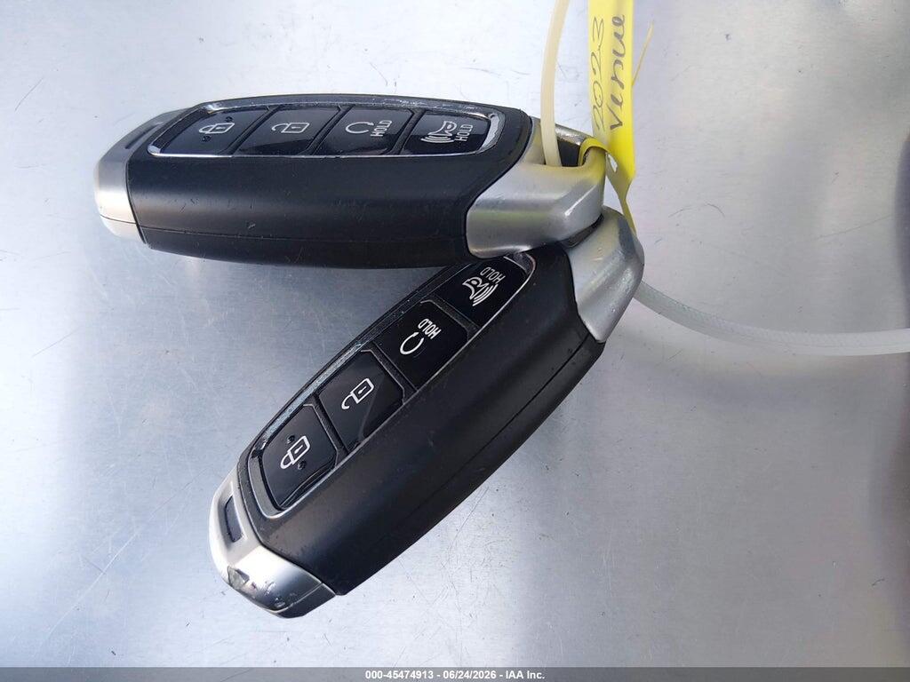 KMHRC8A32PU267127 2023 HYUNDAI VENUE photo no. 11