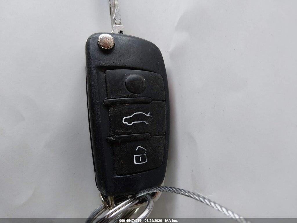 WAUKJAFM1CA019562 2012 AUDI A3 photo no. 11