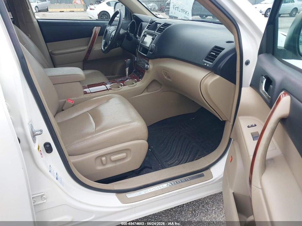 5TDDK3EH7DS273323 2013 TOYOTA HIGHLANDER photo no. 5