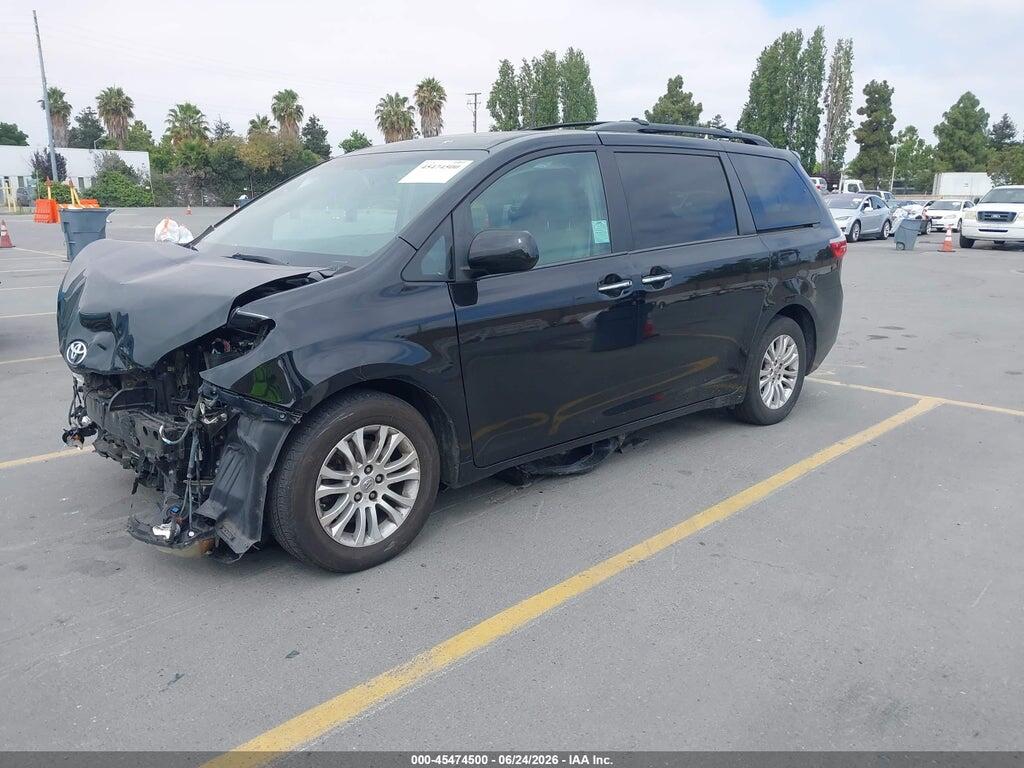 5TDYK3DCXGS752038 2016 TOYOTA SIENNA photo no. 2