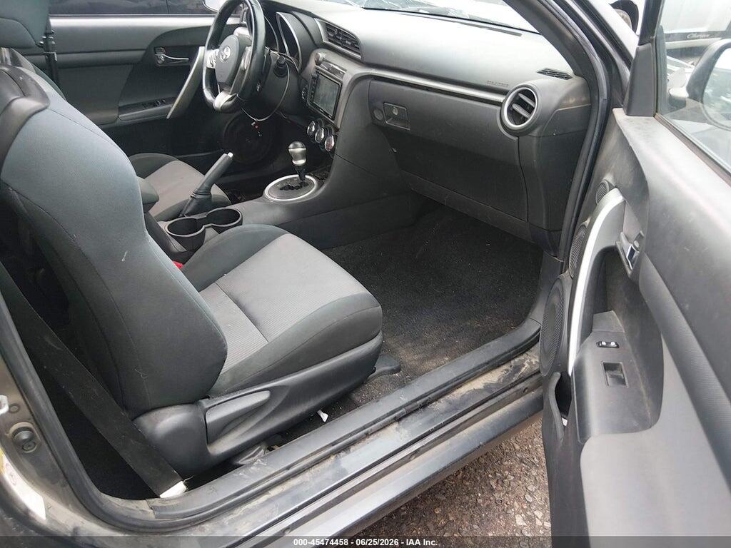 JTKJF5C70GJ015815 2016 SCION TC photo no. 5