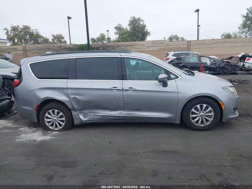 2C4RC1BG4HR569868 2017 CHRYSLER PACIFICA photo no. 6
