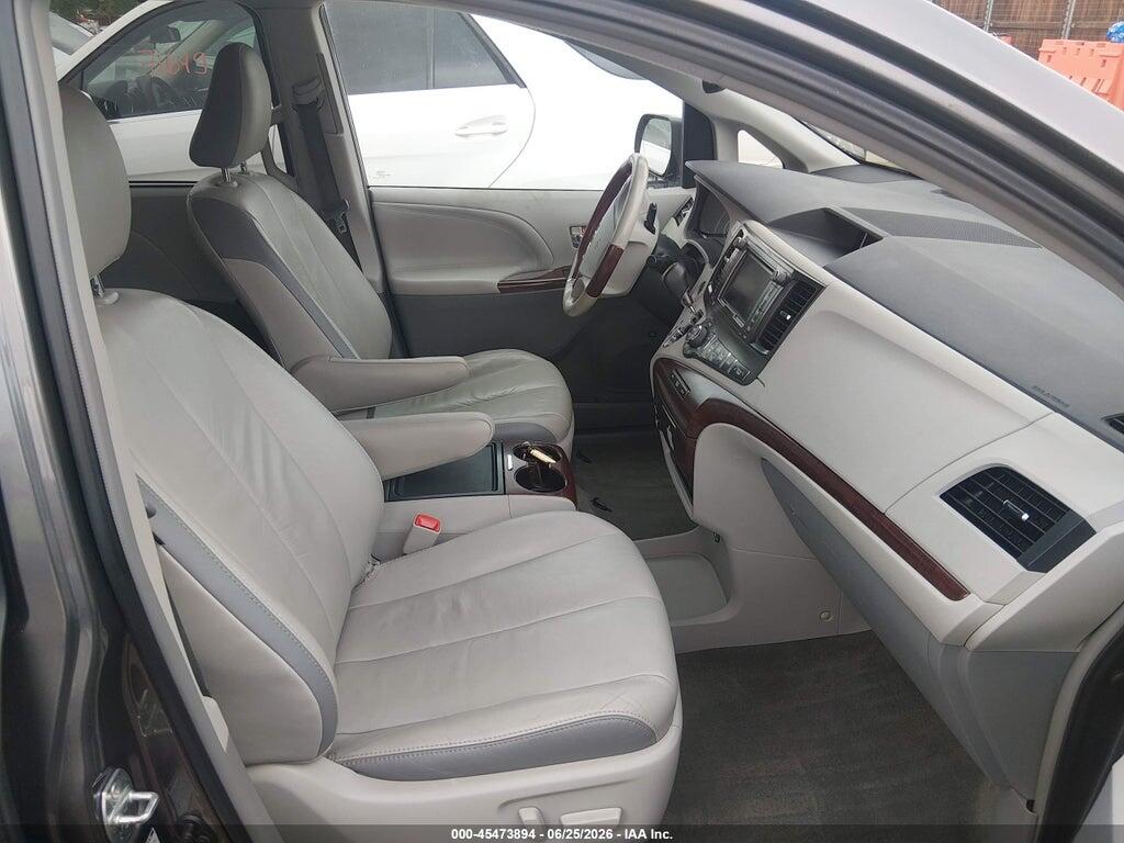 5TDDK3DC8CS030771 2012 TOYOTA SIENNA photo no. 5