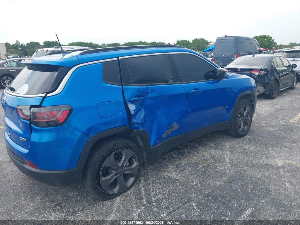 3C4NJDFB0NT109765 2022 JEEP COMPASS photo no. 4