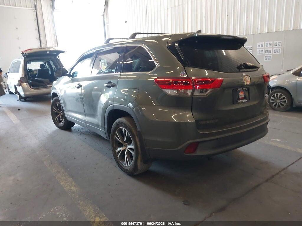 5TDBZRFH2JS880360 2018 TOYOTA HIGHLANDER photo no. 3