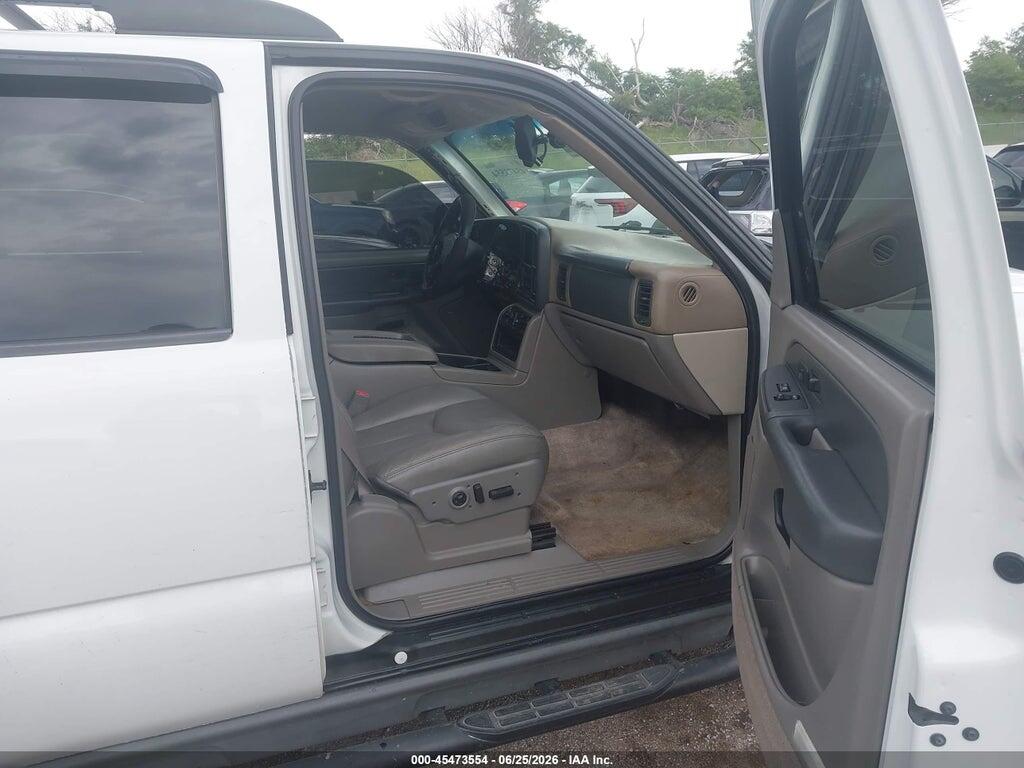 3GNFK16Z13G201512 2003 CHEVROLET SUBURBAN 1500 photo no. 5