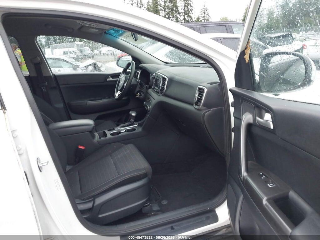 KNDPMCAC1J7379631 2018 KIA SPORTAGE photo no. 5