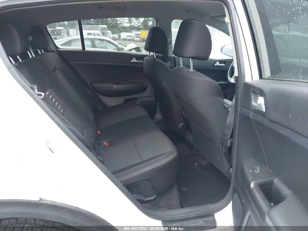 KNDPMCAC1J7379631 2018 KIA SPORTAGE photo no. 8