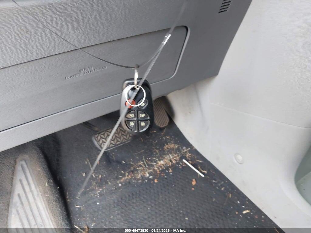 5TDXK3DC2BS076155 2011 TOYOTA SIENNA photo no. 11