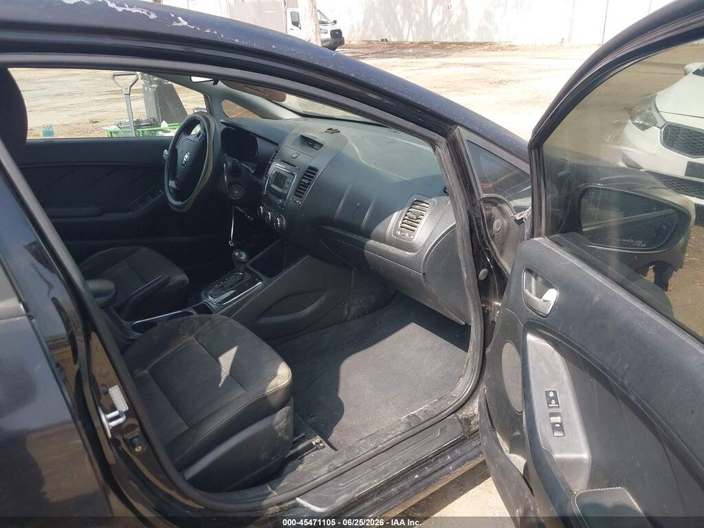 3KPFK4A72HE044124 2017 KIA FORTE photo no. 5