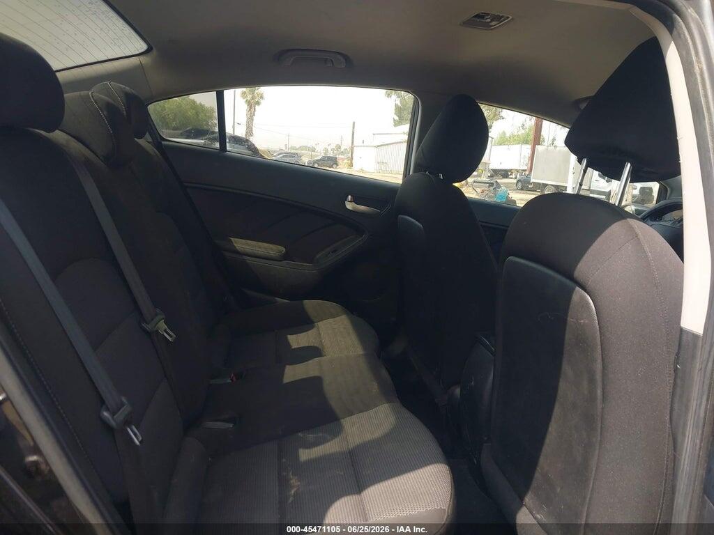3KPFK4A72HE044124 2017 KIA FORTE photo no. 8