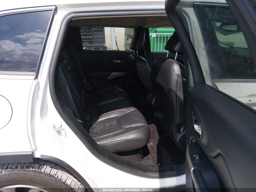 1C4PJMDS0HW633766 2017 JEEP CHEROKEE photo no. 8