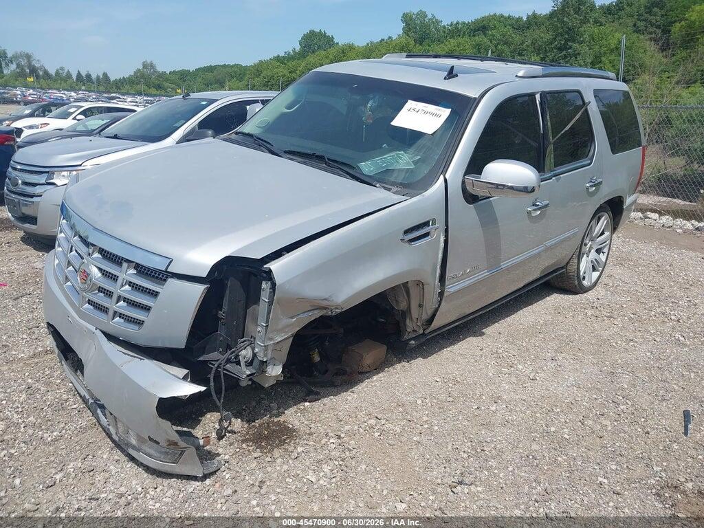 1GYS4CEF0BR161162 2011 CADILLAC ESCALADE photo no. 2