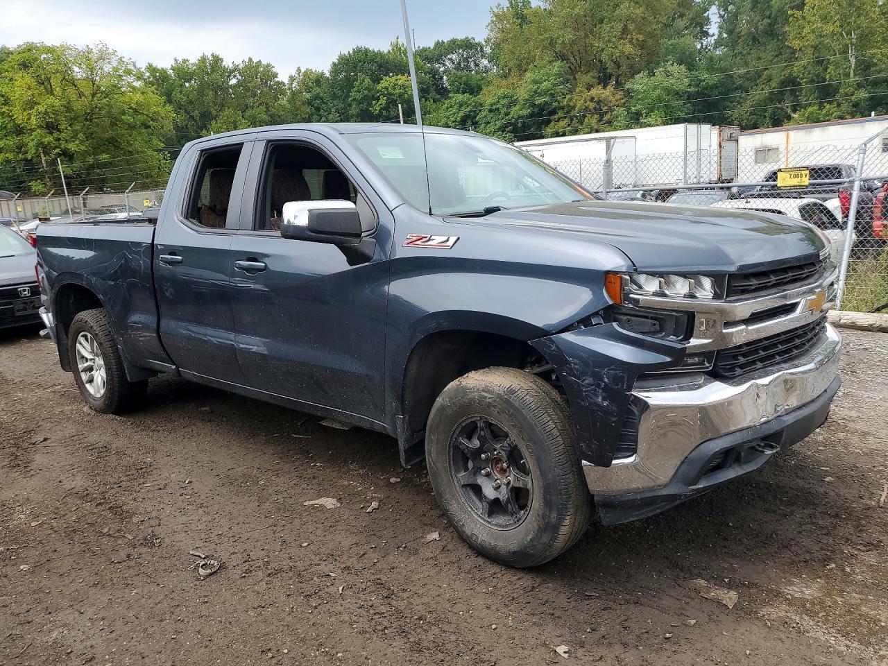 2019 CHEVROLET SILVERADO K1500 LT — Фото 4 из 12