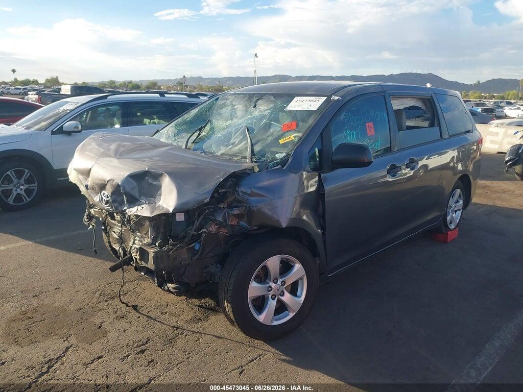 5TDZK3DC1ES488953 2014 TOYOTA SIENNA photo no. 2