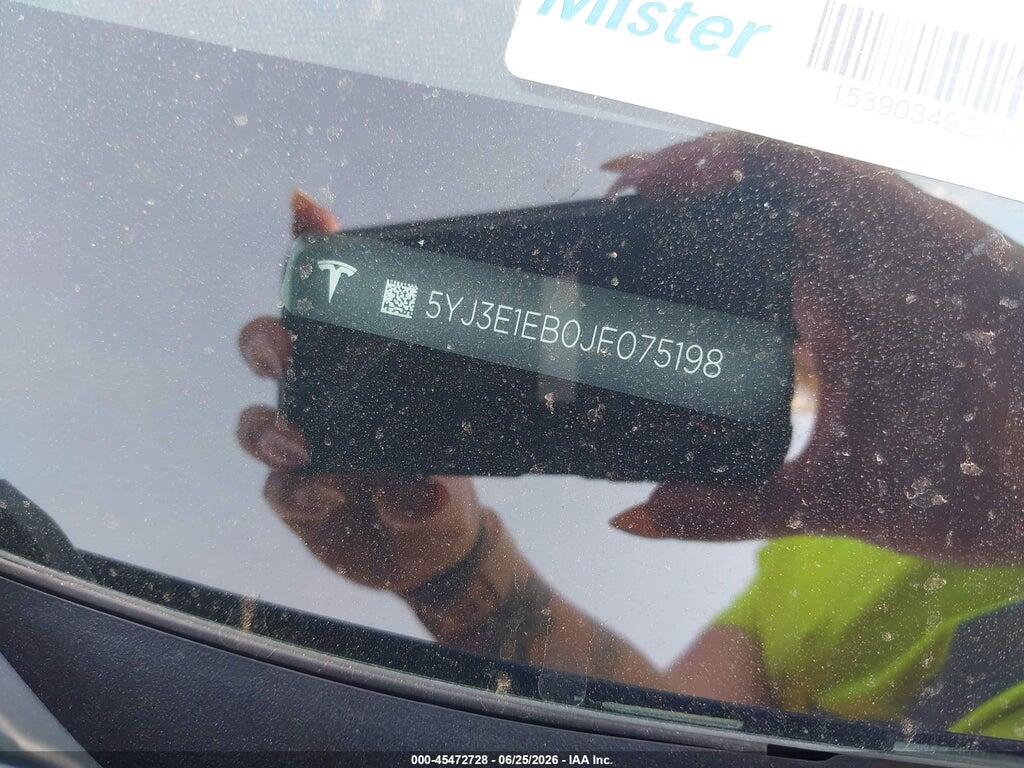 5YJ3E1EB0JF075198 2018 TESLA MODEL 3 photo no. 9