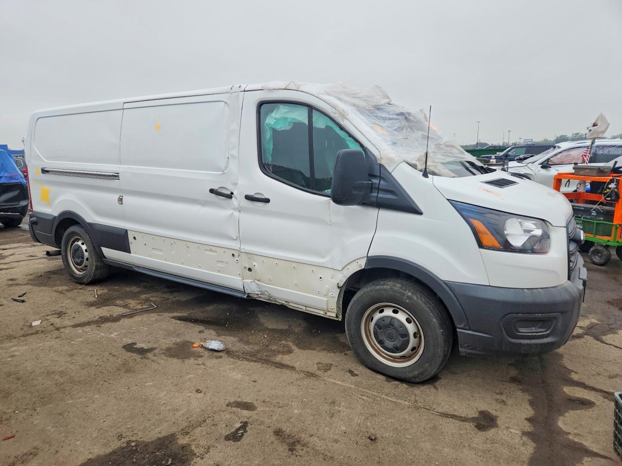 2020 FORD TRANSIT T-250 DELIVERY VAN — Фото 4 из 13