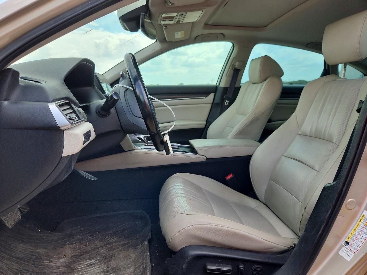 2020 HONDA ACCORD TOURING HYBRID — Фото 7 из 13