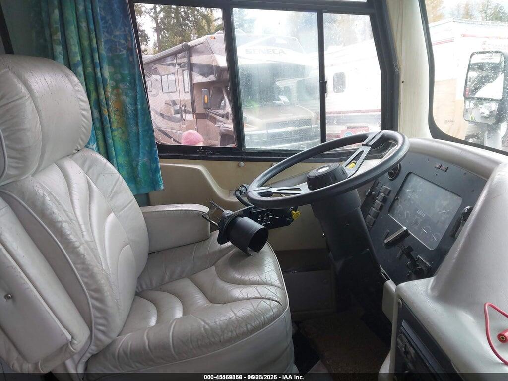 4UZ6XFBC2XCB54247 1999 FREIGHTLINER CHASSIS photo no. 5