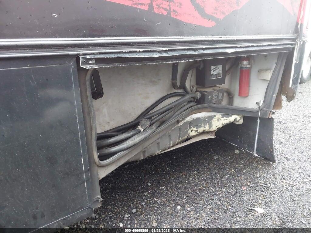 4UZ6XFBC2XCB54247 1999 FREIGHTLINER CHASSIS photo no. 6
