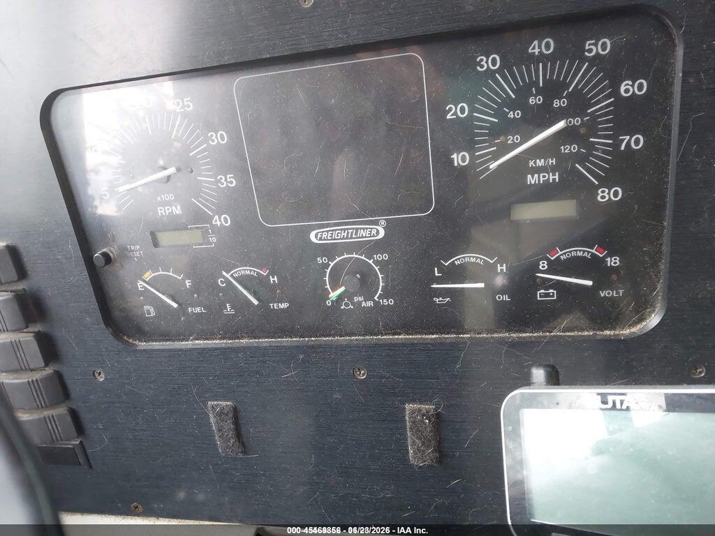4UZ6XFBC2XCB54247 1999 FREIGHTLINER CHASSIS photo no. 7