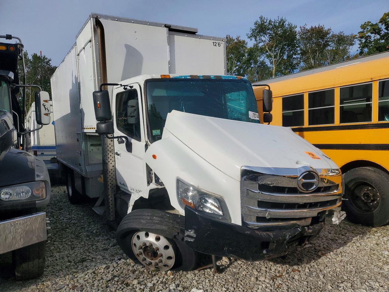 2018 HINO 258/268 - BOX TRUCK — Фото 4 из 14