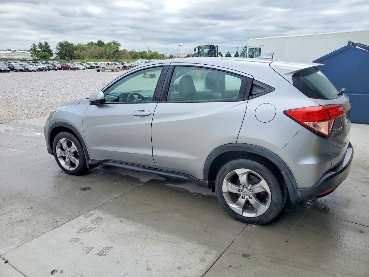 2017 HONDA HR-V LX — Фото 2 из 13