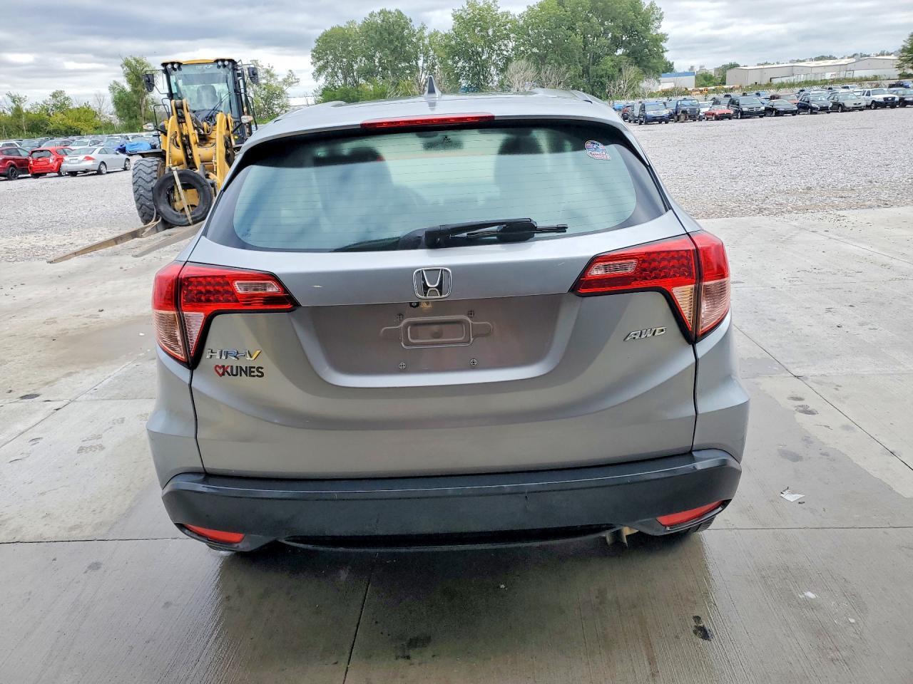 2017 HONDA HR-V LX — Фото 6 из 13