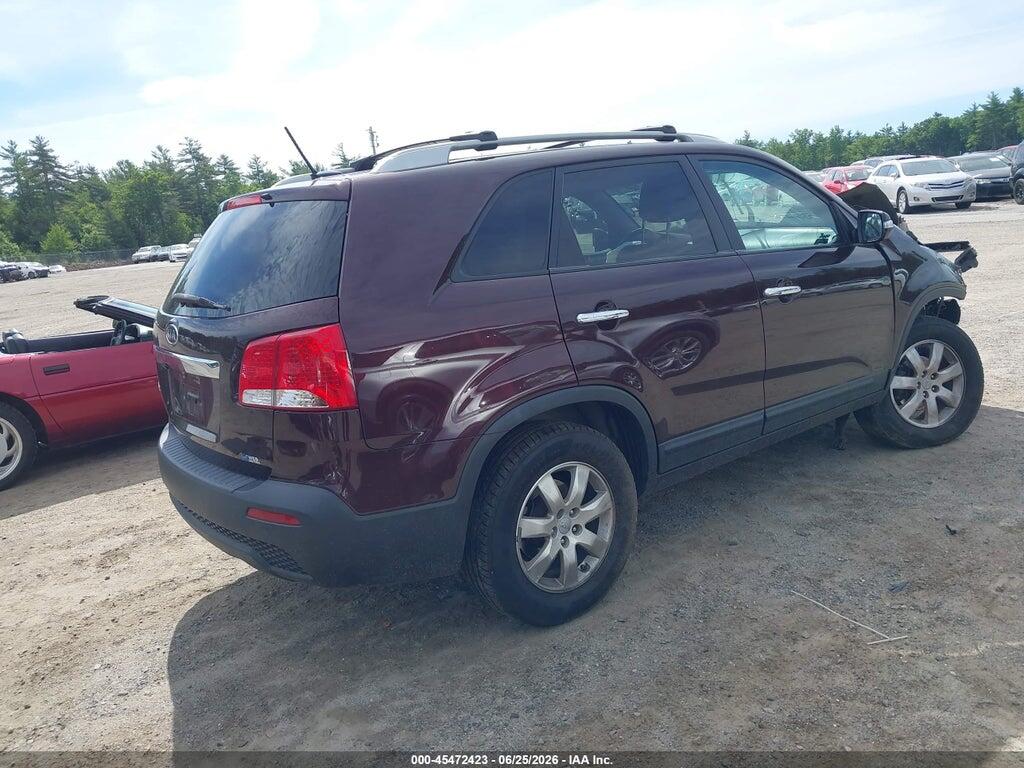 5XYKT3A67CG246384 2012 KIA SORENTO photo no. 4