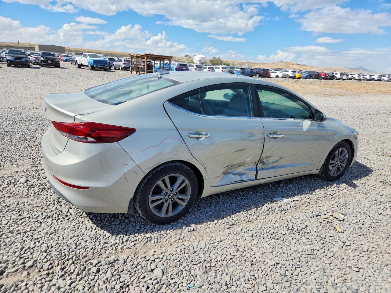 2017 HYUNDAI ELANTRA VALUE EDITION — Фото 3 из 12