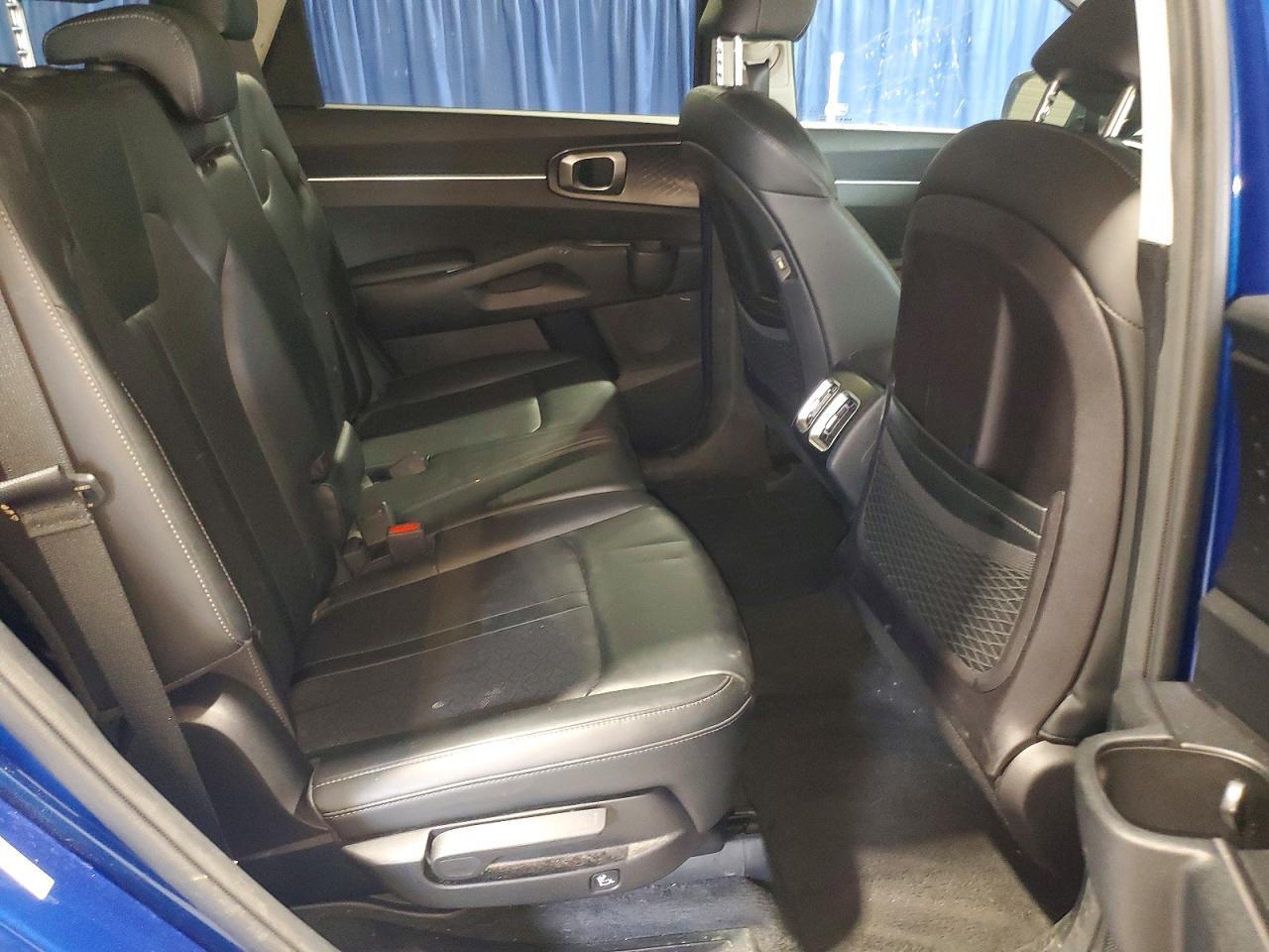 2022 KIA SORENTO S — Фото 11 из 13