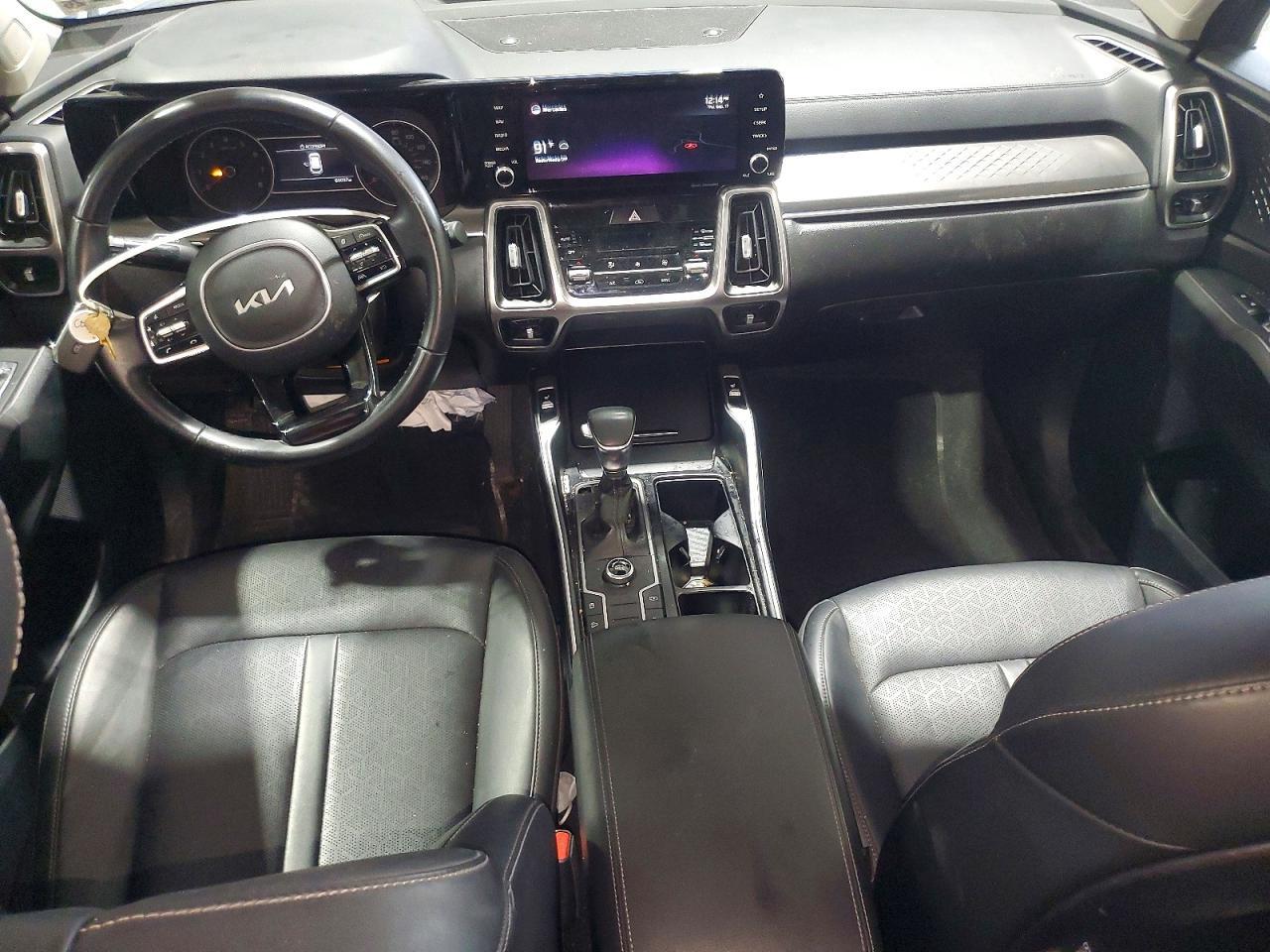 2022 KIA SORENTO S — Фото 8 из 13