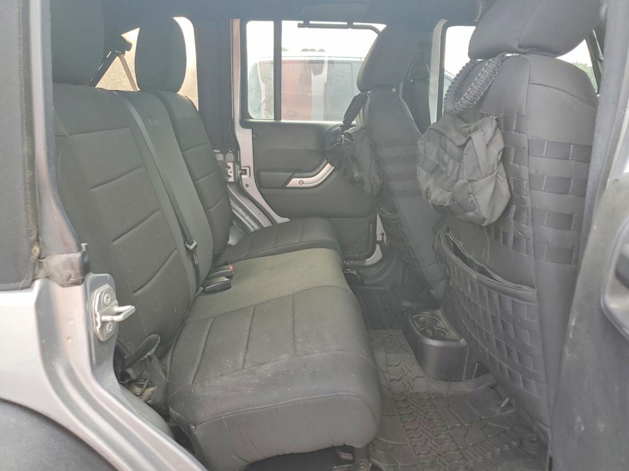 2015 JEEP WRANGLER UNLIMITED RUBICON — Фото 10 из 12