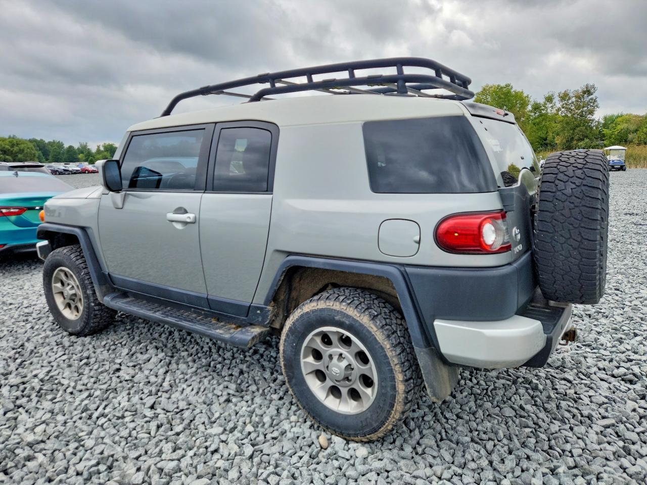 2012 TOYOTA FJ CRUISER BASE — Фото 2 из 14